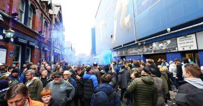 Sky Sports 'plan' to turn down crowd volume in Manchester United visit to Everton amid protests - www.manchestereveningnews.co.uk - Manchester