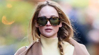 Jennifer Lawrence and Her Messy Braid Re-Wrote the Rules of Rich Mom Style - www.glamour.com
