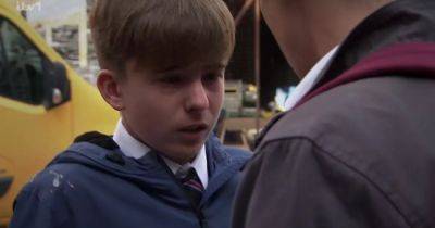 ITV's Coronation Street's Mason Radcliffe wracked with 'guilt' as his famous dad breaks silence - www.dailyrecord.co.uk