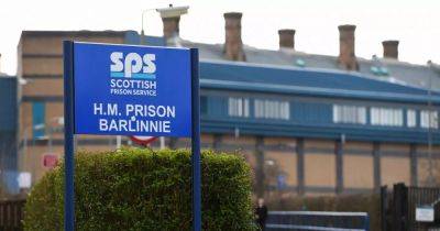Barlinnie prison inmate on roof of jail 'throwing slates at officers' - www.dailyrecord.co.uk - Scotland - Beyond