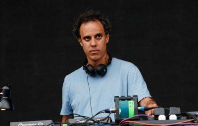 Four Tet donates vinyl copy of unreleased album ‘⣎⡇ꉺლ༽இ•̛)ྀ◞ ༎ຶ ༽ৣৢ؞ৢ؞ؖ ꉺლ’ to War Child - www.nme.com