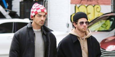 Nick & Joe Jonas Enjoy Laidback Bro Time Amid Jam-Packed Tour Schedule - www.justjared.com - New York - county Ontario
