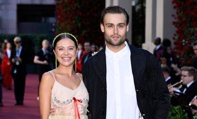 Bel Powley & Douglas Booth Are Married, Guest List for Star-Studded London Wedding Revealed! - www.justjared.com - London