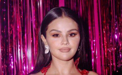 Selena Gomez Says She's Deleting Instagram, But Quickly Removes That Message to Fans - www.justjared.com