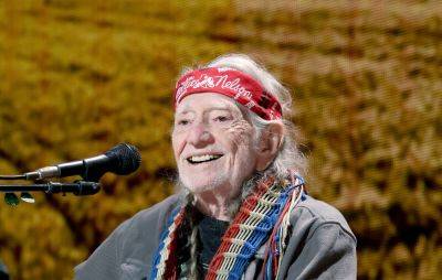 Watch Willie Nelson perform “I Never Cared for You” on ‘Colbert’ - www.nme.com - USA