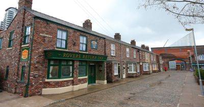 Coronation Street to unveil new shop to Weatherfield residents in big change to the cobbles - www.manchestereveningnews.co.uk - Britain