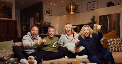 Stephen Graham breaks down in tears during special Celebrity Gogglebox - www.dailyrecord.co.uk - Britain