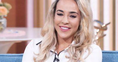 Stephanie Davis hangs out with Hollywood star as she records album after Corrie exit - www.ok.co.uk