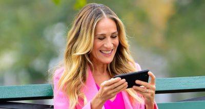 Sarah Jessica Parker Goes Pretty in Pink for Photo Shoot in Brooklyn - www.justjared.com - New York