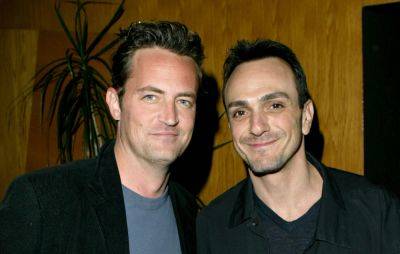 Hank Azaria shares how Matthew Perry helped him get sober: “I leaned on him a lot” - www.nme.com - New York - California