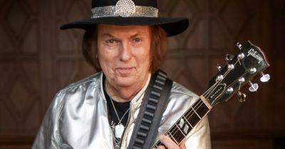 Slade legend Dave Hill says reunion 'unlikely' as he doesn't speak to most ex-bandmates - www.dailyrecord.co.uk