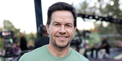 Mark Wahlberg Recalls Crashing a Frat Party With His Daughter - www.justjared.com - New York - city Durham, county Rhea - county Rhea