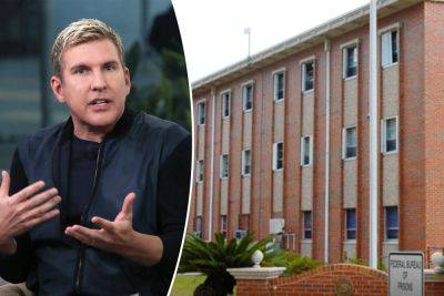 Todd Chrisley claims dead cat fell from ceiling into his prison food: ‘Disgustingly filthy’ - nypost.com - Florida - Indiana - county Camp - city Pensacola, county Camp