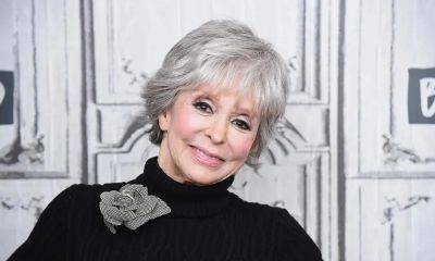 Rita Moreno celebrated her 92nd birthday by singing while standing on top of a chair - us.hola.com - Puerto Rico