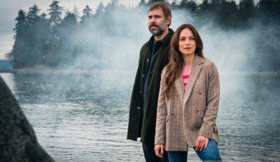 Fox Orders ‘Murder In A Small Town’ Drama Series Starring Rossif Sutherland & Kristin Kreuk Under New International Content Strategy - deadline.com - USA - Canada - city Small