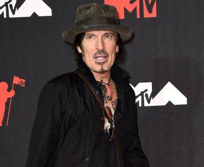 Tommy Lee Accused Of Sexually Assaulting Woman In A Helicopter In New Lawsuit - perezhilton.com - Los Angeles - Los Angeles - California - county San Diego
