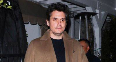 John Mayer Looks Sharp While Out Grabbing Dinner with Friends - www.justjared.com - Italy - Santa Monica