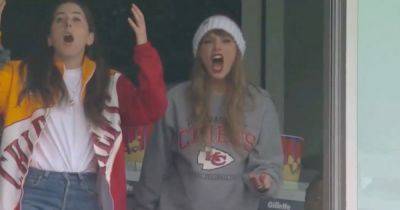 Taylor Swift spotted screaming expletive as she watches boyfriend Travis Kelce - www.ok.co.uk - Kansas City