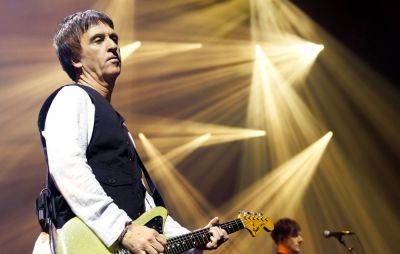 Johnny Marr issues warning over AI-generated voice messages - www.nme.com