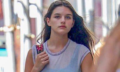 Suri Cruise starred as the lead of her high school play: Report - us.hola.com - New York