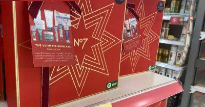 Boots customers who spend £35 today can get £100-worth of free No7 beauty and anti-ageing skincare in time for Christmas - www.manchestereveningnews.co.uk