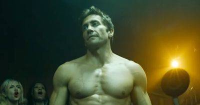 Jake Gyllenhaal's Body Looks Ripped in New 'Road House' First Look - www.justjared.com - Florida