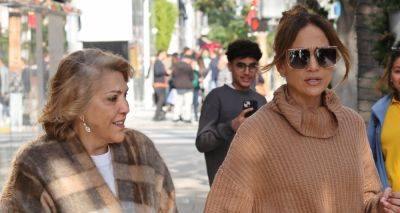 Jennifer Lopez Does Some Last Minute Christmas Shopping with Mom Guadalupe Rodriguez - www.justjared.com - Los Angeles - Beverly Hills