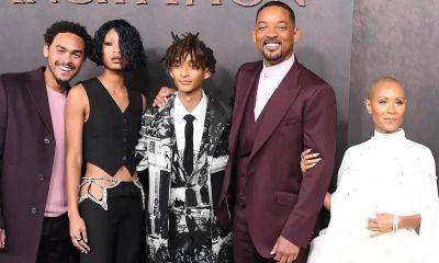 Christmas with the Smiths! Will, Jada, and the kids pose in ugly sweaters - us.hola.com - Smith - county Will