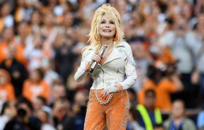 Dolly Parton surprises dying fan to help him complete bucket list - www.nme.com - Nashville - Utah - Tennessee