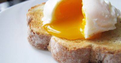 'Amazing' hack for 'fast and easy' poached eggs without using boiling water or saucepan - www.dailyrecord.co.uk - Beyond