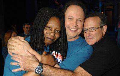 Whoopi Goldberg and Billy Crystal pay emotional tribute to “brother” Robin Williams - www.nme.com