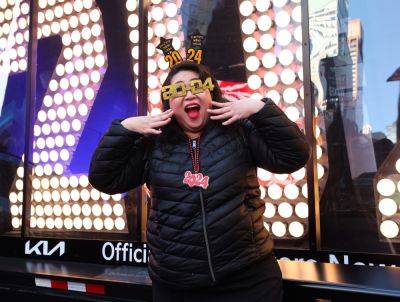 How To Watch The New Year’s Eve Specials On TV & The Ball Drop In Times Square Live Online - deadline.com - New York - Hollywood - county Johnson - Puerto Rico - Nashville - county Parker - county Atlantic - county Hardy