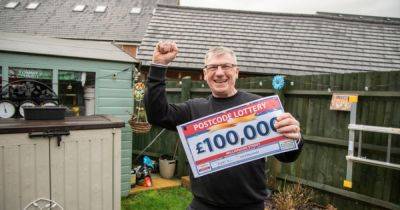 Celtic-daft Scots dad scoops £1m lottery jackpot with his 8 lucky neighbours - www.dailyrecord.co.uk - Britain - Scotland - New York - Florida - Ireland