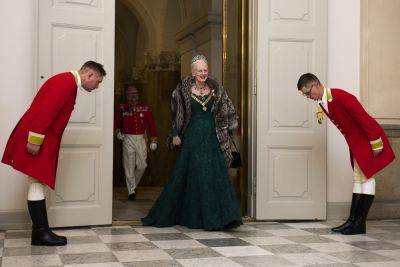 Denmark’s Queen Margrethe II Announces Abdication During Live TV Address - deadline.com - Britain - Denmark