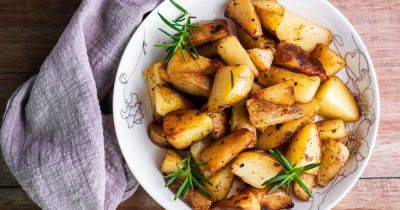 Roast potatoes recipe shared by professional chef that needs just five ingredients - www.dailyrecord.co.uk - Britain