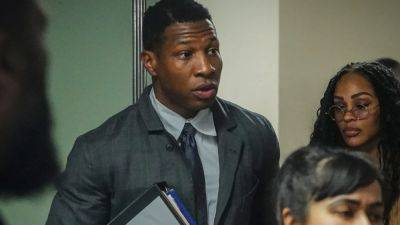Jonathan Majors Domestic Violence Accuser Tells Court How Actor “Scared” Her Early In Their Relationship - deadline.com - Britain - county Early