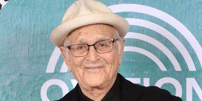 Norman Lear Dead - Famed Television Writer & Producer Dies at 101 - www.justjared.com