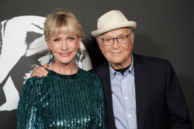 Lyn Lear’s Statement Read At Sentinel Awards About Husband Norman Lear: “He Would Want Us To Laugh” - deadline.com - Beverly Hills