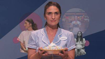 Sara Bareilles on 'Waitress' and Beauty Standards in Hollywood - www.glamour.com - Hollywood - New York