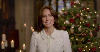 Kate Middleton looks beautifully festive as she hosts special Christmas carol service - www.ok.co.uk - Britain