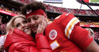 Patrick Mahomes Praises Wife Brittany Matthews and 2 Kids for ‘Keeping Me Balanced’ in NFL Honors Speech - www.usmagazine.com - Kansas City