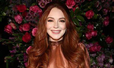 Lindsay Lohan supports siblings at NYFW: Check out her stunning silk outfit - us.hola.com - New York - Dubai - county Christian