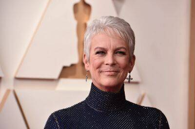 Jamie Lee Curtis Never Watched ‘RHOBH’ But Knows Her Wind Chimes Have Become A Meme - etcanada.com - Los Angeles - county Hand