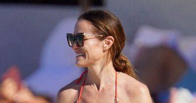 Pippa Middleton shows off athletic body on family beach day seven months after giving birth - www.ok.co.uk - Chelsea