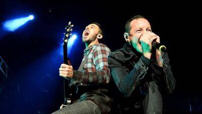 Linkin Park's Mike Shinoda Says 'Nobody Knew' the Depths of Bandmate Chester Bennington's Depression - www.etonline.com - Spain - Japan - county Bennington - county Chester - city Bennington, county Chester