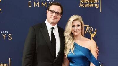 Bob Saget's Wife Kelly Rizzo Reunites With 'Full House' Cast on the Anniversary of His Death - www.etonline.com - Mexico