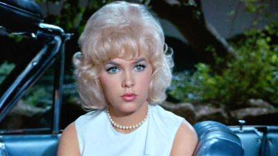 Stella Stevens, 'Nutty Professor' and 'Poseidon Adventure' Actress, Dead at 84 - www.etonline.com - Los Angeles - state Mississippi - county Lewis - Tennessee