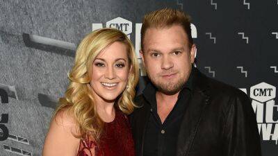 Kyle Jacobs, Songwriter of Country Hits and Husband of Kellie Pickler, Found Dead at 49 - thewrap.com - USA