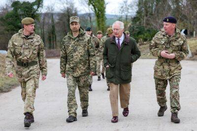 King Charles Meets With Ukrainian Military Recruits Training In England: ‘You Are Amazing’ - etcanada.com - Britain - New Zealand - Ukraine - Russia