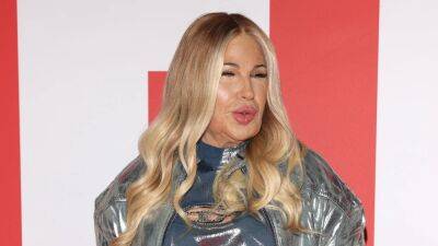 Alexis Stone's Transformation Into Jennifer Coolidge at Fashion Week Is Guaranteed to Turn Heads - www.etonline.com